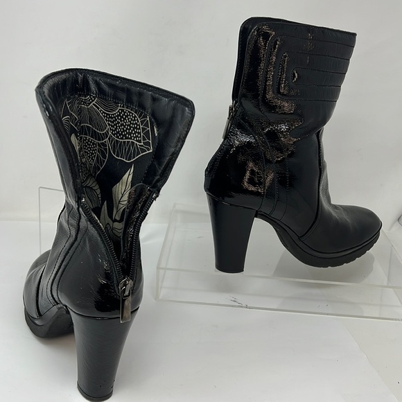 Aquatalia Sz 9 Black Patent Leather Mid Calf Back Zip Heel Boot - Picture 5 of 13